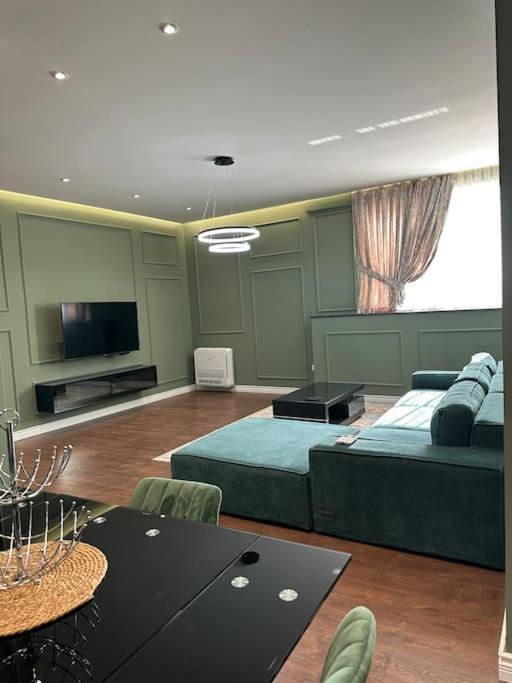 Green Apartment Tirana Esterno foto